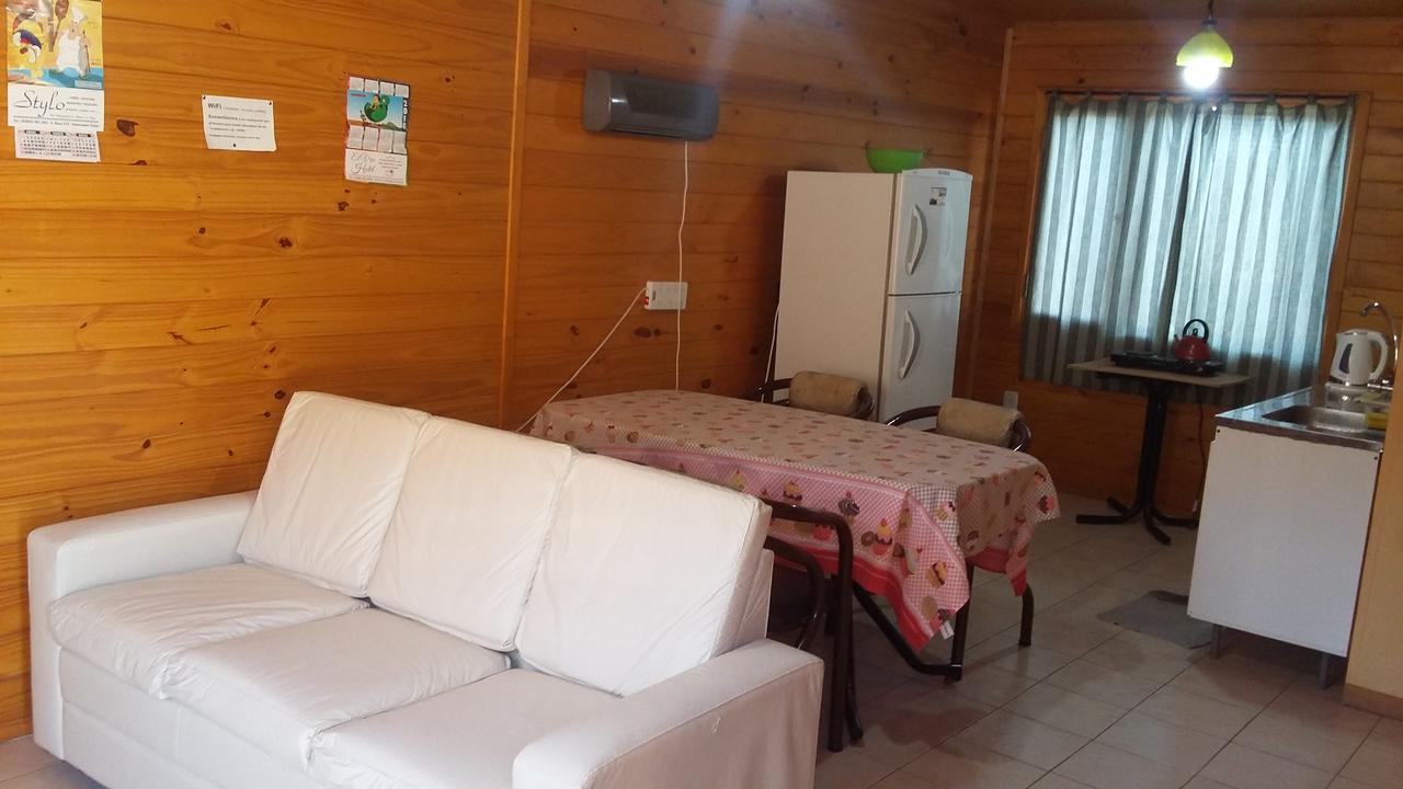 Cabanas Palo Blanco Gobernador Costa Esterno foto