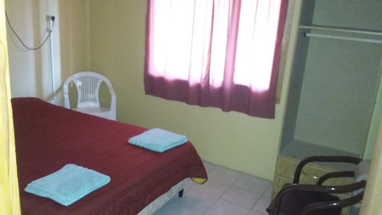Cabanas Palo Blanco Gobernador Costa Esterno foto
