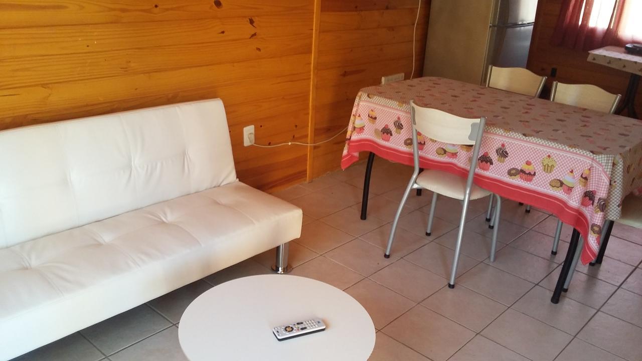 Cabanas Palo Blanco Gobernador Costa Esterno foto